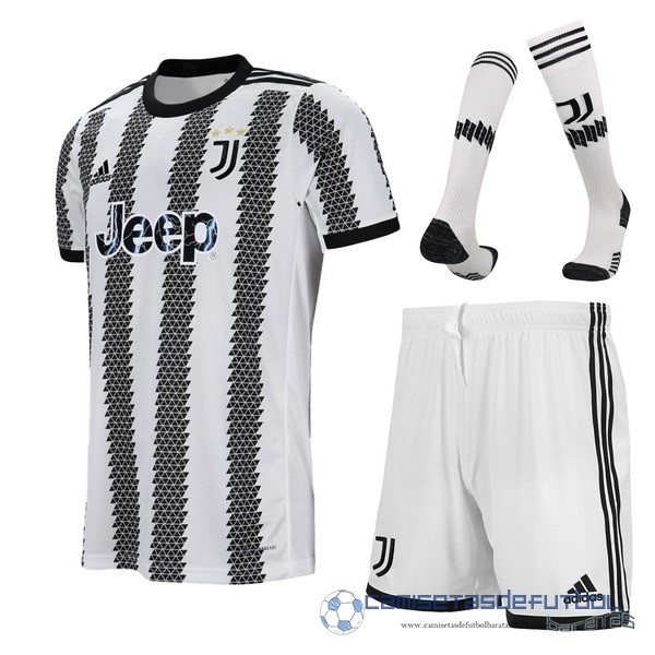 Casa Camiseta Pantalones Calcetines Juventus Equipación 2022 2023 Blanco Negro